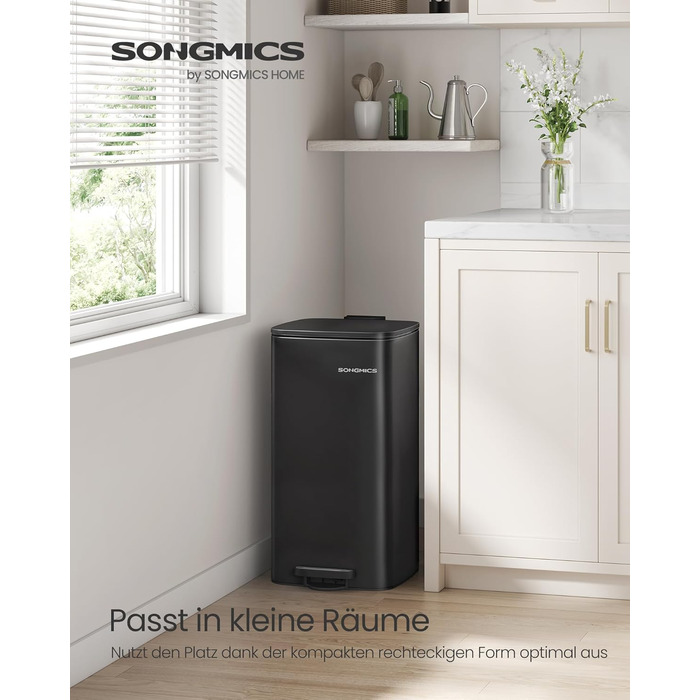Сміттєве відро SONGMICS для кухні з механізмом закривання Softclose, 30 л, чорний (LTB592E01)