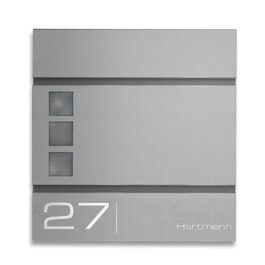 Поштова скринька Metzler Cube антрацит RAL 7016 з лазерним гравіюванням (адреса та номер будинку) та відділенням для газет. Розмір 37x37x10.5 см, колір: сірий алюміній RAL 9007