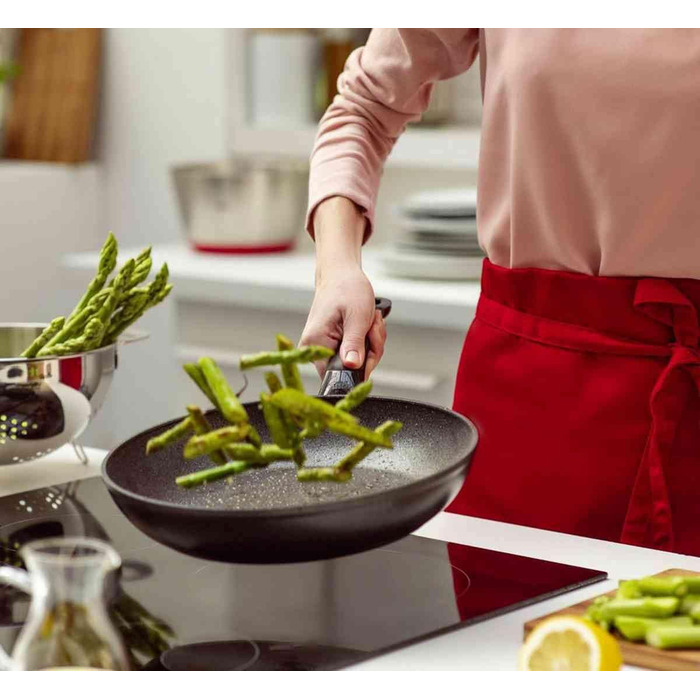 Сковорода Fissler Adamant 26 см з антипригарним покриттям для індукції, алюмінієва, стійка до подряпин (Classic)