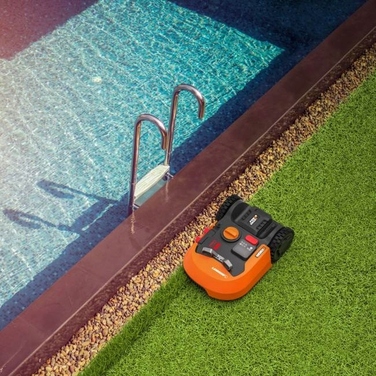 Робот-газонокосарка Worx M500 WR141E, ширина косіння 18 см