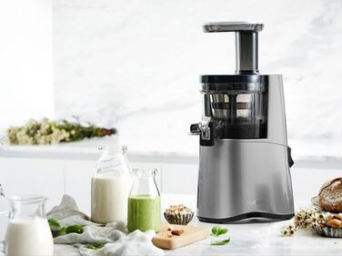 HUROM H-AA Соковижималка шнекова, холодного віджиму, 150 Вт, 500 мл, тиха, BPA Free, напівпрозорий завантажувач, ескімейкер, темно-срібляста