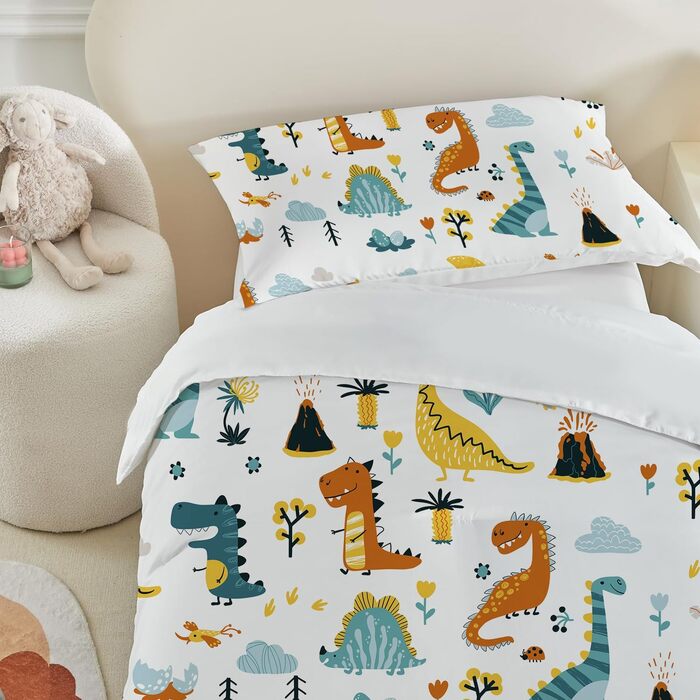 Комплект постільної білизни для ліжечка DJDEA для хлопчиків з динозаврами, 100x135 см, мікрофібра, 2 шт. (простирадло 100x135 см + наволочка 40x60 см)