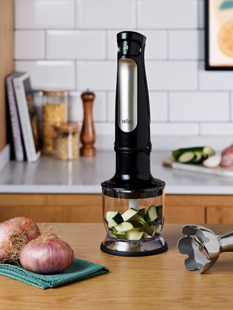 Блендер Braun MultiQuick 7 MQ 7025X, 3-в-1, 1000 Вт, подрібнювач 350 мл, вінчик, плавне регулювання швидкості, чорний, модель 2019, 3 насадки