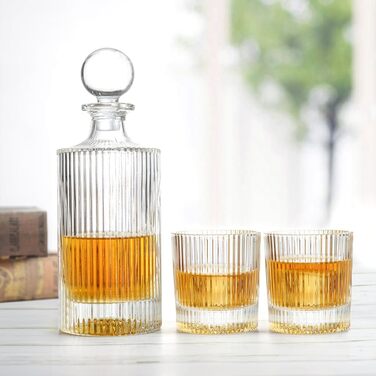 Ribbed Whiskey Decanter Set with 2 Glasses - 765ml Scotch & Whiskey Decanter Gift Set for Men & Women