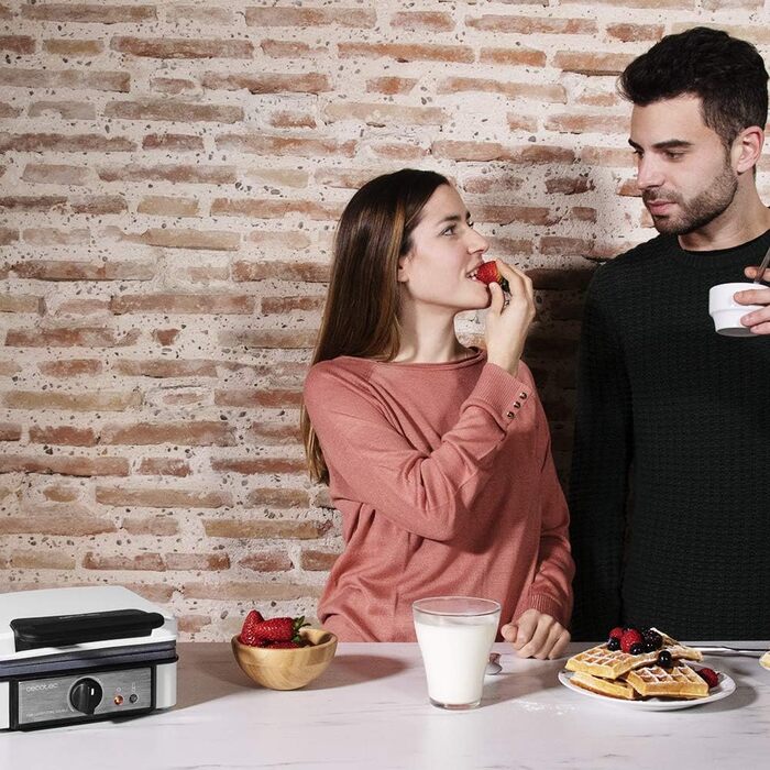 Вафельниця Cecotec Fun Gofrestone з антипригарним покриттям RockStone, регульований термостат, великі вафлі, 1200 Вт, 2 вафлі