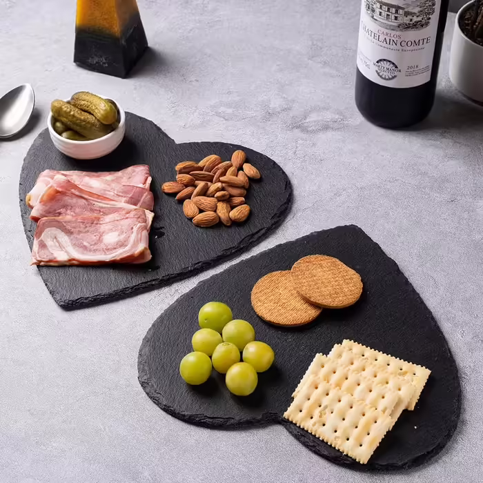 Slate Plates 20cm, Set of 2, Slate Serving Plates, Heart-Shaped Slate Serving Plate with Chalk Marker, Slate Hearts for Serving & Labeling