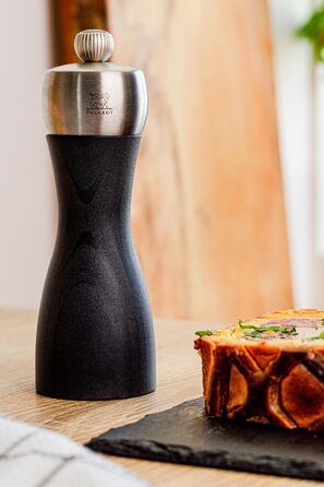 Мельниця для солі Peugeot Fidji 15 см, графіт, ручна, з регулюванням ступеня помолу, з сертифікатом PEFC, кухонне приладдя
