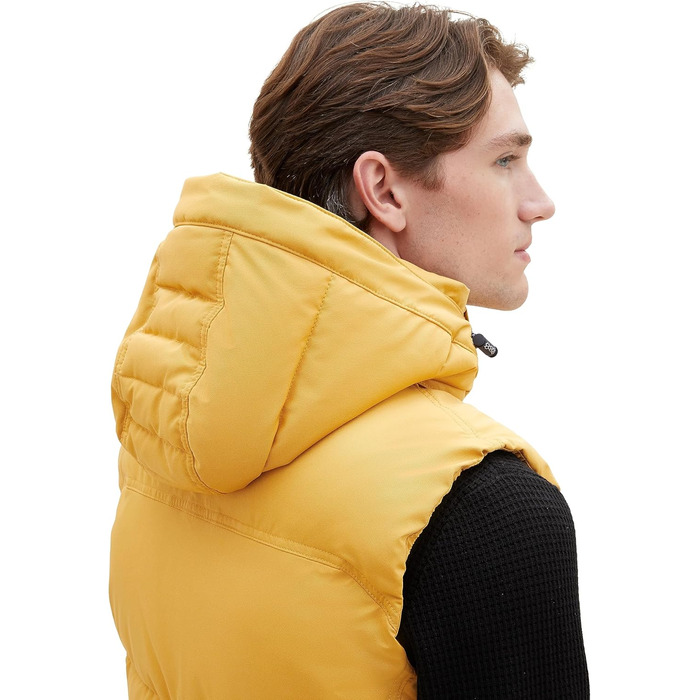 Жилет чоловічий Tom Tailor з капюшоном, утеплений, артикул 1037355 (XXL, Golden Fall)