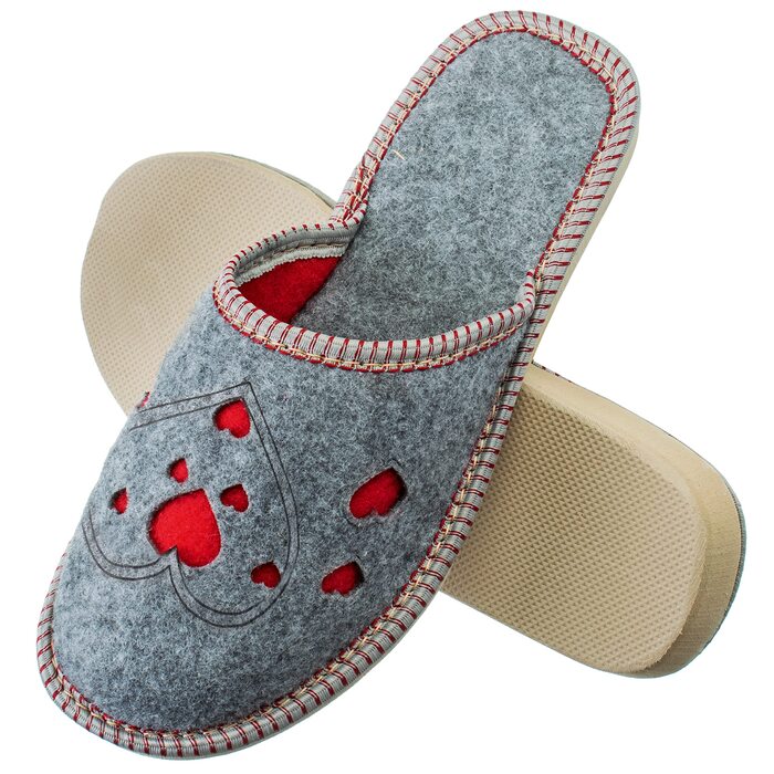 Жіночі фетрові тапочки ESTRO з антиковзкою підошвою, розмір 38 EU, з сердечками