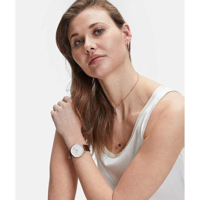 Жіночий годинник Liebeskind Berlin – 38 мм, кварцовий, з шкіряним ремінцем, водостійкий 5ATM, стильний та повсякденний. Елегантний дизайн з нержавіючої сталі.