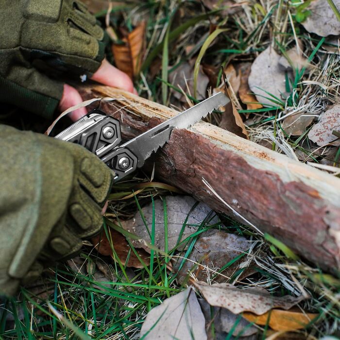 Mossy Oak 21-in-1 Multi-Tool - Stainless Steel Pocket Knife & Multi-Function Tool for Camping, Hiking & Repair - Includes Pouch