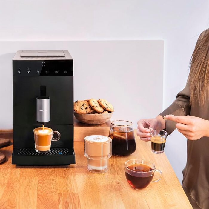 Автоматична кавомашина Cecotec Cremmaet Compact 1350 Вт, 19 бар, термоблок, з млином, резервуар 1,1 л, автоочищення