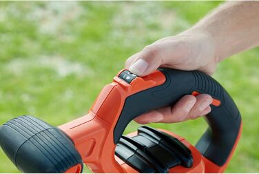 Black+Decker 3-in-1 Electric Leaf Blower/Vacuum BEBLV301 (3,000 Watts, with Shredder + attachable leaf rake, 72L collection bag backpack - high blowing speed & adjustable suction power)