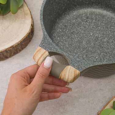 Набір посуду KASANOVA Bambù з антипригарним покриттям, 6 предметів, індукція, скляні кришки (Зелений)