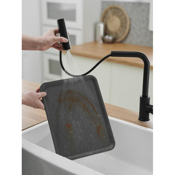Чорний кухонний змішувач водопровідний з висувною лійкою та душем, 360° обертання, одноlever, матовий чорний