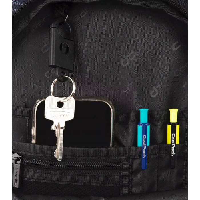 Великий багатокамерний шкільний рюкзак CoolPack чорний зі світловідбиваючими елементами