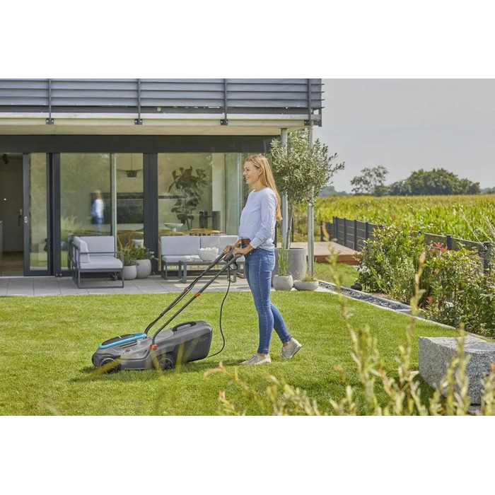 Електрична газонокосарка Gardena 1200 Вт, 30 л