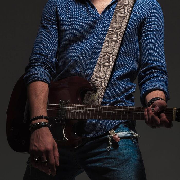 Шкіряний гітарний ремінь Nefelibata 2.3' з повним тисненням, м'яка підкладка, для бас-, електро- та акустичної гітари (Sahara Yellow Embossed) - колір Sahara Yellow (сірий)