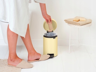 Сміттєвий кошик Brabantia NewIcon 3 л, жовтий
