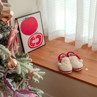 Тапочки домішки жіночі чоловічі зимові - Теплі плюшеві тапочки з меморі-піною та штучним хутром, антиковзкі тапочки для дому/на вулицю, зручні сліпони для всієї родини (обгортка Санта Клауса на п'яті, 39/40 EU)