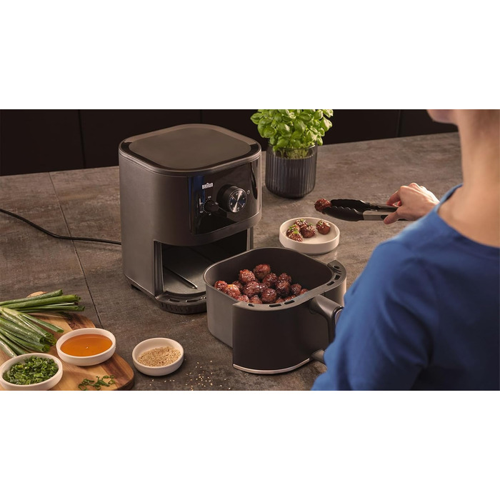 Фритюрниця електрична Braun MultiFry 3 HF 3030, 4.3 л, 1500 Вт, сенсорне управління, 8 програм, чорна