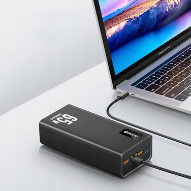 Потужний павербанк 50 000 mAh, чорний, з 4 USB-портами та швидкою зарядкою