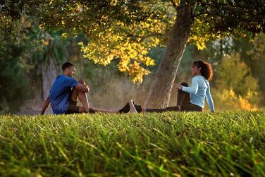 Розумний годинник Garmin Venu 2S сірого кольору: GPS, фітнес, AMOLED-дисплей, 25+ видів спорту, Music Pay