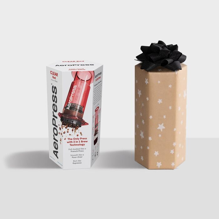 AeroPress Clear Coffee Press – 3-in-1 Coffee Machine combines French Press, Pour Over & Espresso – Full-bodied coffee without bitterness – Portable mini coffee machine for travel, Transparent (Standard, Red)