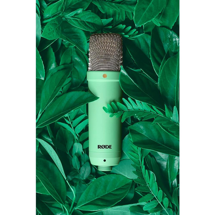 Мікрофон RØDE NT1 Signature Series – конденсаторний, велика мембрана, зі штативом, поп-фільтром та XLR-кабелем для запису вокалу, музики, стрімінгу та подкастів