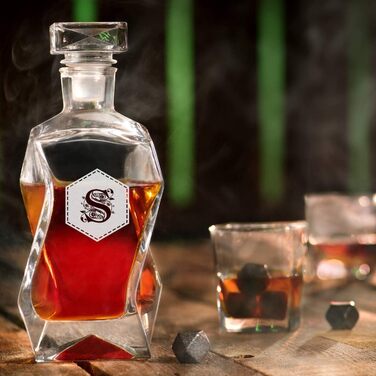 Maverton Whisky Decanter with Engraving - Whisky Decanter - 700ml - Birthday Gift for Men - Letter