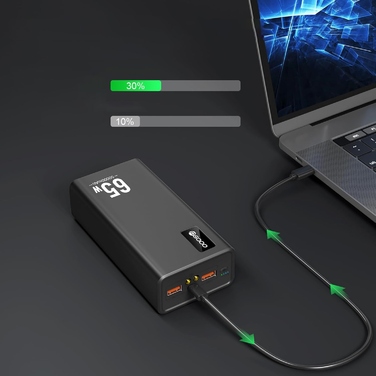 Потужний павербанк 50 000 mAh, чорний, з 4 USB-портами та швидкою зарядкою