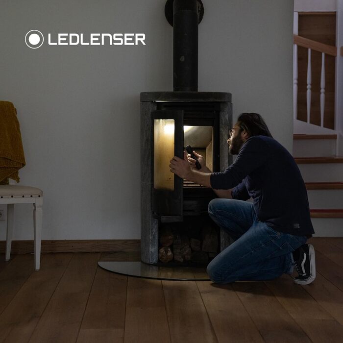 Ліхтарик Ledlenser P6R Core акумуляторний LED, 900 люмен, IP68, фокусування, USB зарядка, дальність 240 м