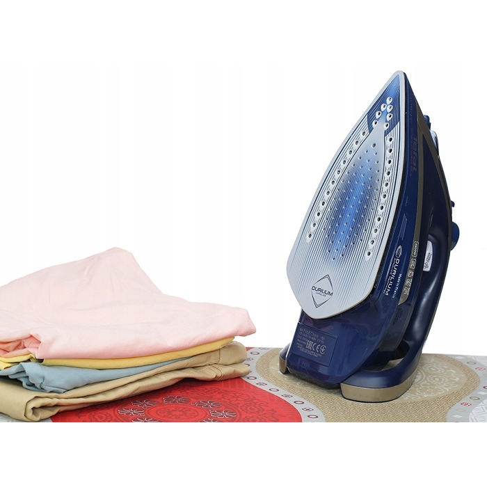 Парова праска Tefal FV6872, потужність 2800 Вт, керамічна підошва, резервуар 270 мл