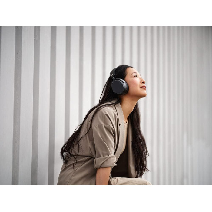 Навушники бездротові Sennheiser Momentum 4 Wireless Noise Cancelling – Bluetooth, з активним шумозаглушенням, чорні