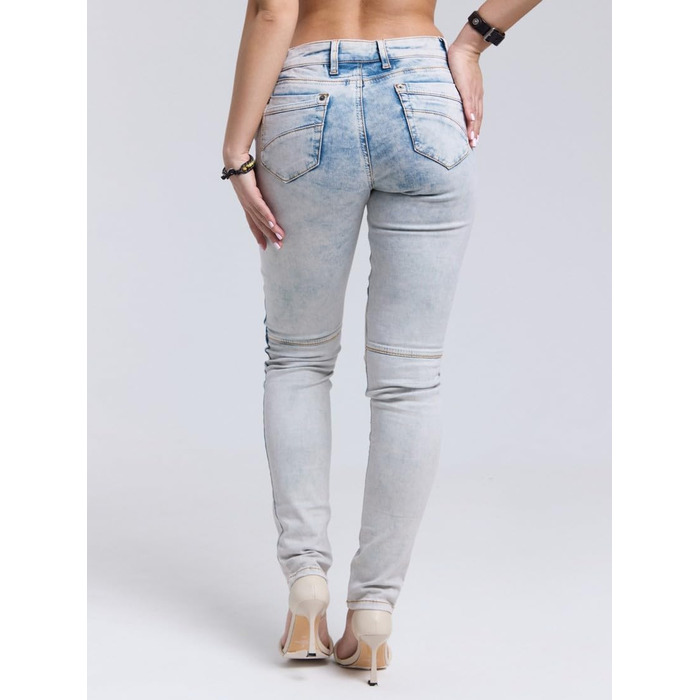 Джинси жіночі Cipo & Baxx Eisblau з ефектом потертості та дірками, розмір 28W/34L