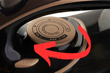 Парова праска з керамічною підошвою Emavo, 3000 Вт