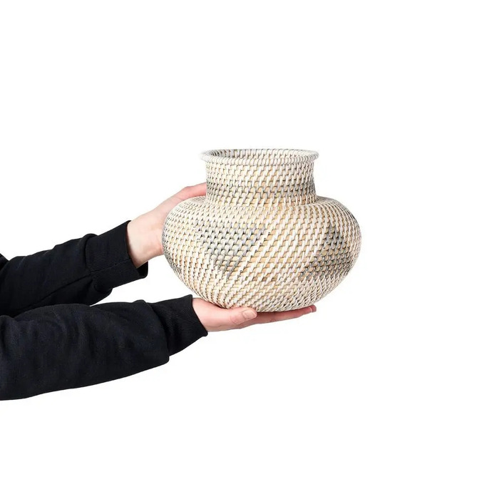 Ваза Beliani з пластику, 24 x 22 см