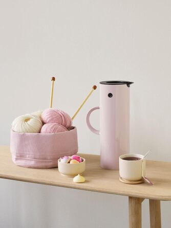 Термос Stelton EM77 - 1 літр, лавандовий колір. З подвійними стінками, для гарячих/холодних напоїв, з скляною вставкою, магнітним затвором, гвинтовою кришкою, вінтажний дизайн