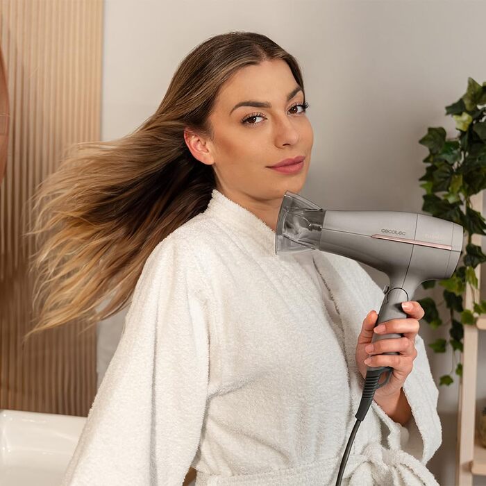 Фен дорожній Cecotec IoniCare Power&Go Heaven Grey, 2000W, 2 режими температури, 2 швидкості, холодний струмінь, насадка для укладки та дифузор
