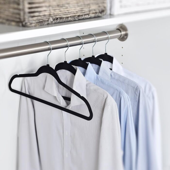 Yaheetech 100-Piece Velvet Clothes Hangers Non-Slip Suit Hangers with Non-Slip Surface Wardrobe Hangers Black