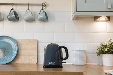 Електричний чайник Russell Hobbs 1.0л Colours+ з нержавіючої сталі (2400W, швидке кип'ятіння, фільтр від накипу, індикатор рівня води, компактний)