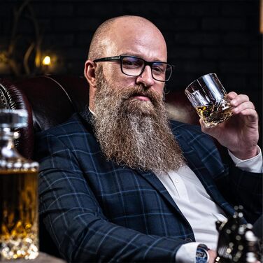 Набір віскі WHISISKEY: декантик 700 мл, 2 келихи, 8 каменів для охолодження. Ідеальний подарунок для чоловіка