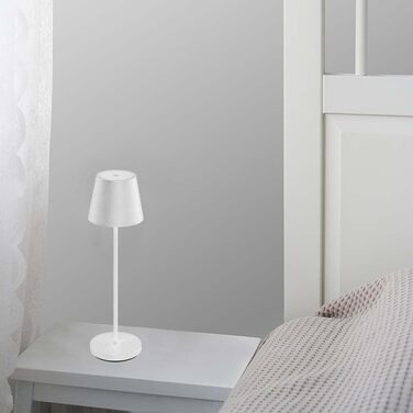 LED-лампа настільна V-TAC з бездротовим живленням та сенсорним керуванням, акумулятор 4400mAh, тепле світло 3000K, IP54 для використання в приміщенні та на вулиці