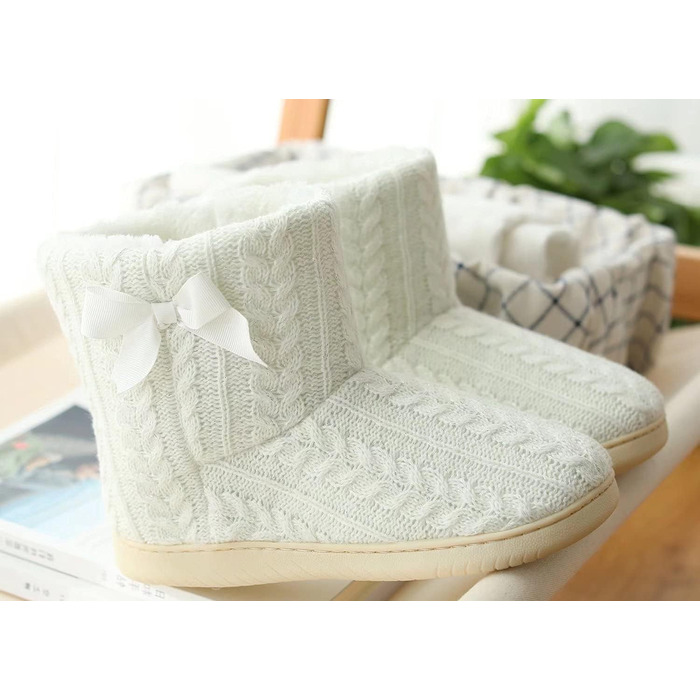 Тапочки додому жіночі з плюшевою підкладкою, з міцною підошвою, нековзні, 41/42 EU, білі