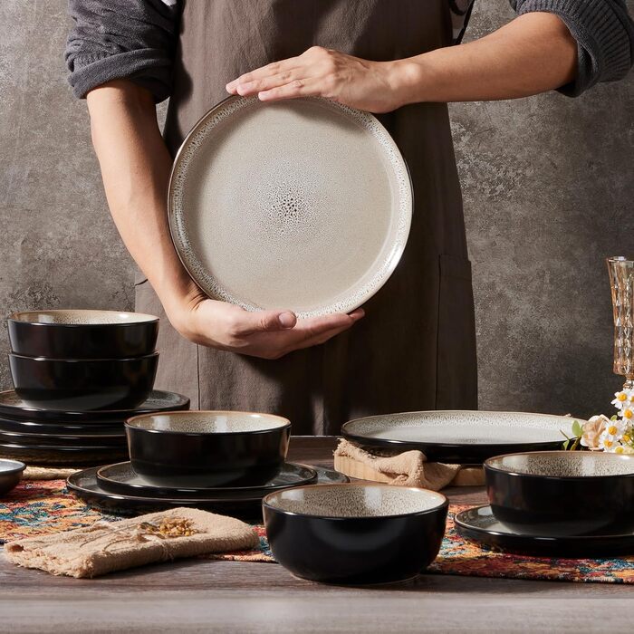 Набір посуду HaWare на 6 осіб, 18 предметів: тарілки, десертні тарілки, миски. З реактивною глазур’ю, стійкий до миття в посудомийній машині та використання в мікрохвильовій печі, бежевий колір.