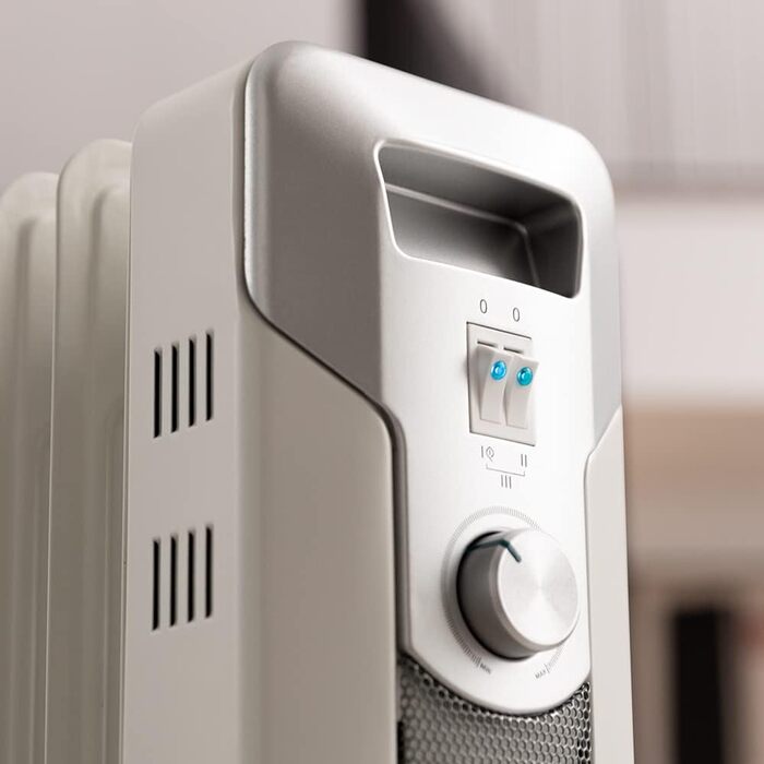 Конвектор масляний Cecotec ReadyWarm 11000 Space, 2500 Вт, 11 ребер обігріву, 3 режими, 25 м², білий