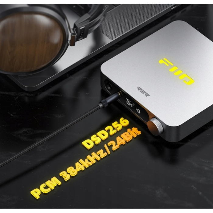 Підсилювач для навушників та ЦАП FiiO K11 R2R (чорний) з балансним виходом 4.4 мм та SE