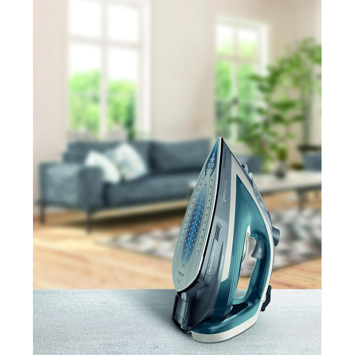 Парова праска Tefal Ultragliss Plus FV6842, 2800 Вт, знімний колектор накипу, подача пари 50 г/хв, паровий удар 260 г/хв, автоматичне вимкнення, захист від накипу, антицарапка, бірюзово-сіра