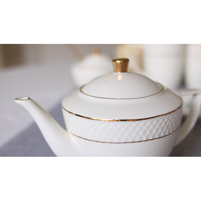 Wilmax - Teapot with Gold Pattern - 900ml - Porcelain Coffee Pot - High-Quality Tea Set - Ideal as a Gift - White - For Coffee, Tea - Ergonomic