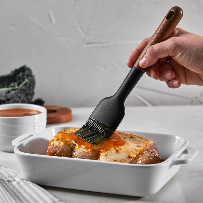 Кулінарний пензлик STAUB для глазурування, силіконовий, матово-чорний, ручка з акації, без BPA, безпечний для антипригарних покриттів